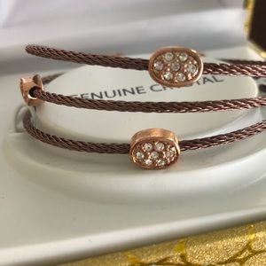 Copper colored 3 band bracelet with Crystal ovals NWT